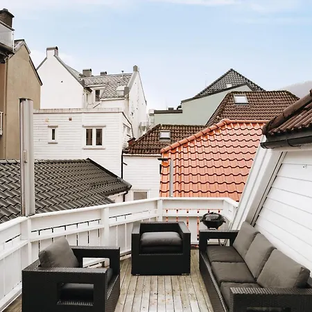 200m To Torgalmenningen & 20 Sqm Terrace شقة برغن