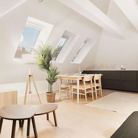200m To Torgalmenningen & 20 Sqm Terrace Apartment *