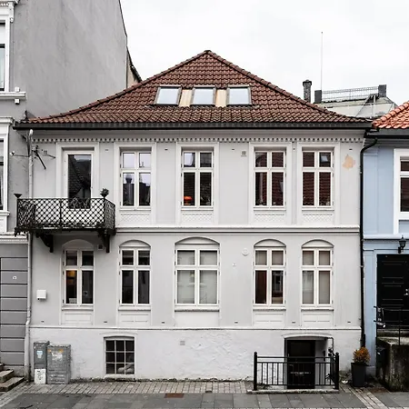 Apartment 200m To Torgalmenningen & 20 Sqm Terrace Bergen